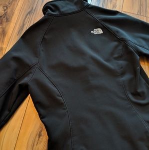 North Face Women's Apex soft shell full zip